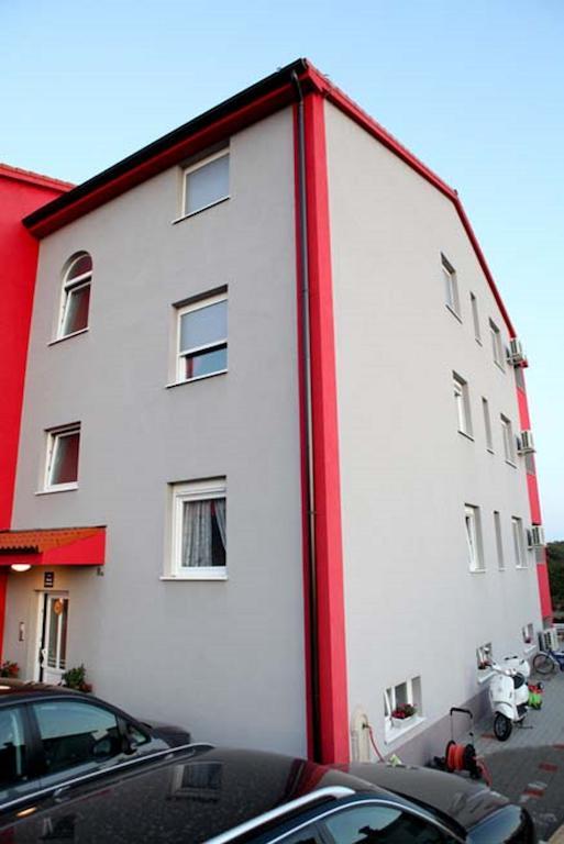 Apartments Saric Pula Exterior photo
