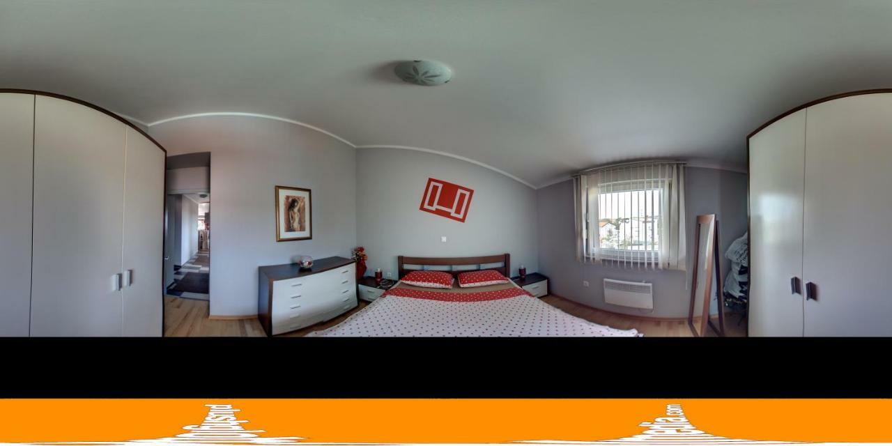 Apartments Saric Pula Exterior photo