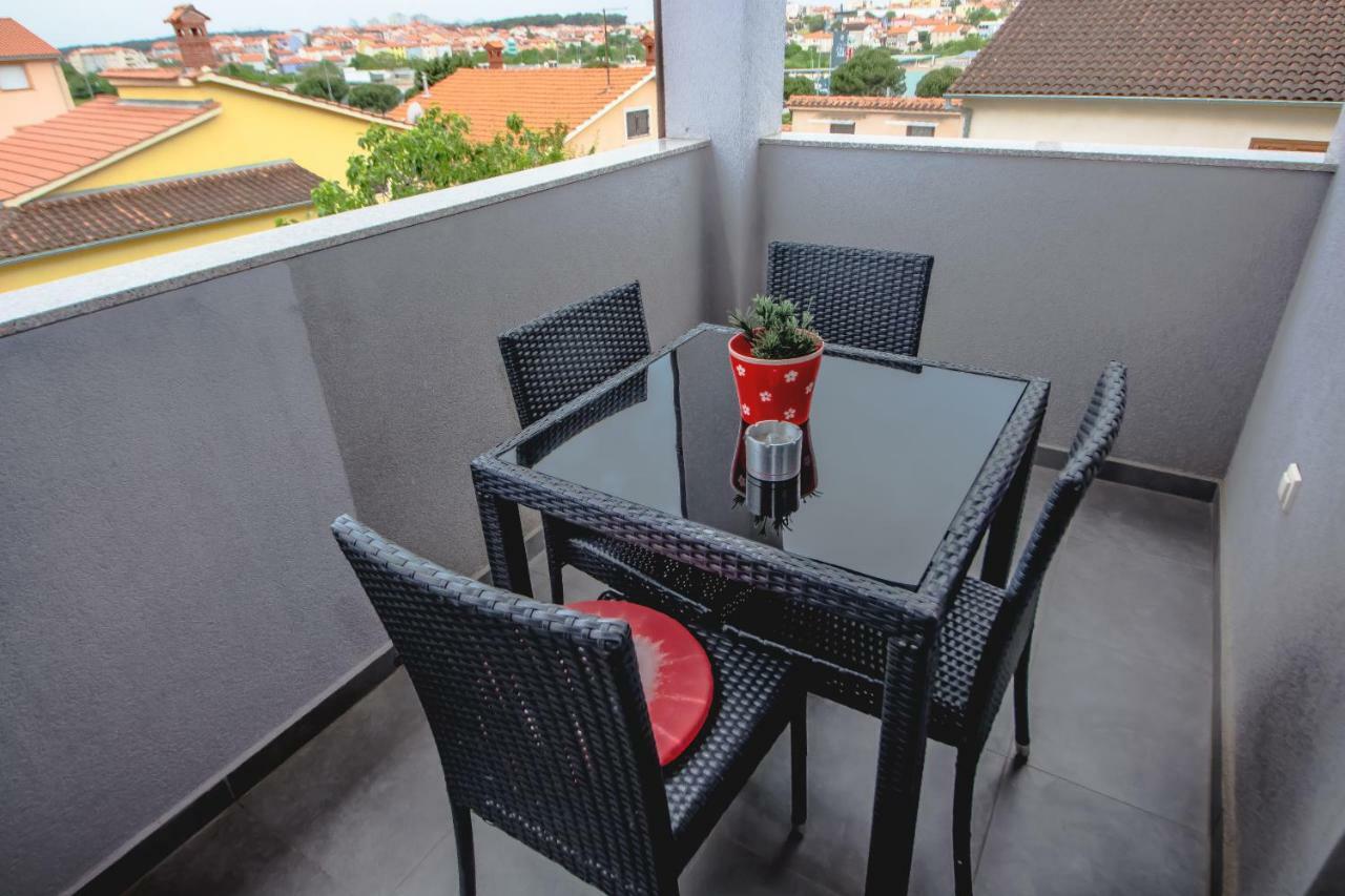 Apartments Saric Pula Exterior photo